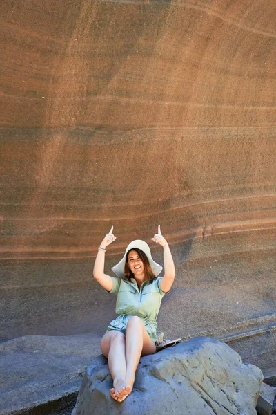 Young Beauitufl Hiker Woman Trekking Natural Orange Mountain Arms Raised — Stock Photo, Image