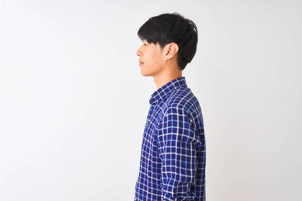 Jonge Chinese Man Draagt Casual Blauw Shirt Staan Geïsoleerde Witte — Stockfoto