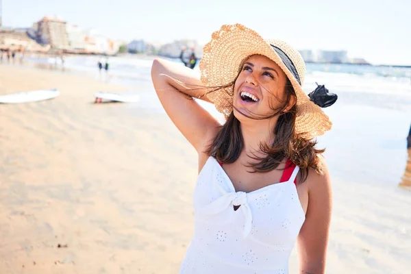 Jonge Mooie Vrouw Lachend Gelukkig Genietend Van Zomervakantie Het Medano — Stockfoto