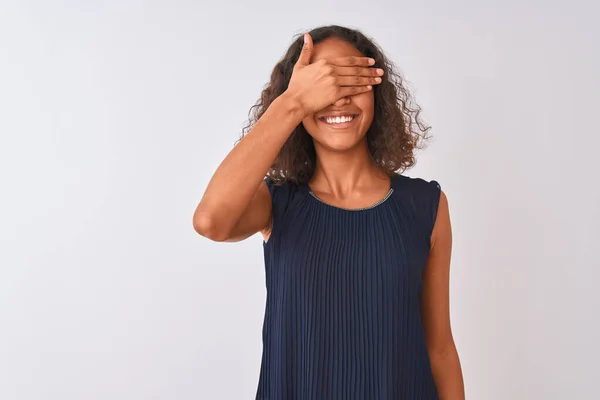 Ung Brasiliansk Kvinna Bär Blå Klänning Stående Över Isolerad Vit — Stockfoto