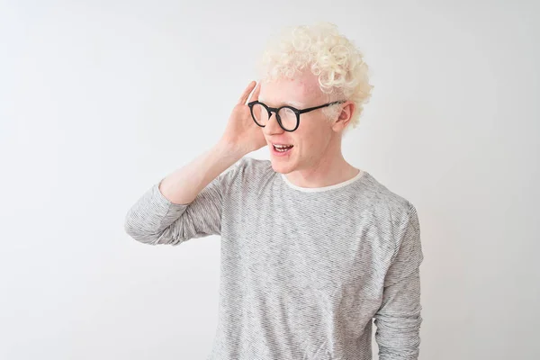 Ung Albino Blond Man Bär Randig Shirt Och Glasögon Över — Stockfoto