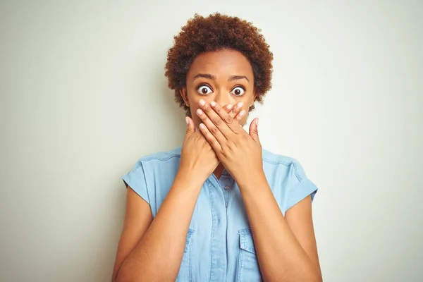 Young Beautiful African American Woman Afro Hair Isolated Background Shocked — Stock Photo, Image