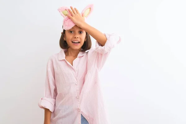 Belle Enfant Fille Portant Masque Sommeil Pyjama Debout Sur Fond — Photo