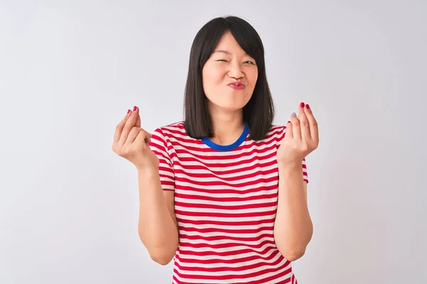 Jonge Mooie Chinese Vrouw Draagt Rood Gestreepte Shirt Geïsoleerde Witte — Stockfoto