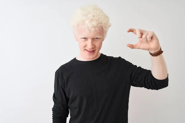 Ung Albino Blond Man Bär Svart Shirt Stående Över Isolerade — Stockfoto