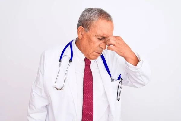 Senior Grey Haired Doctor Man Wearing Stethoscope Standing Isolated White — 图库照片