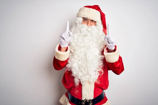 Hombre Guapo Mediana Edad Vistiendo Traje Santa Pie Sobre Fondo —  Fotos de Stock