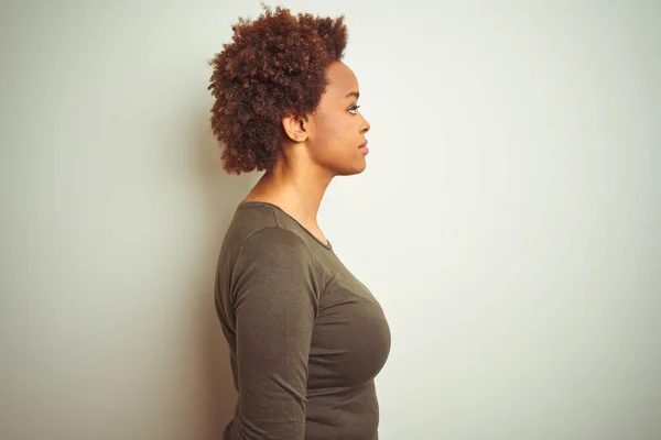 Jonge Mooie Afro Amerikaanse Vrouw Met Afro Haar Geïsoleerde Achtergrond — Stockfoto
