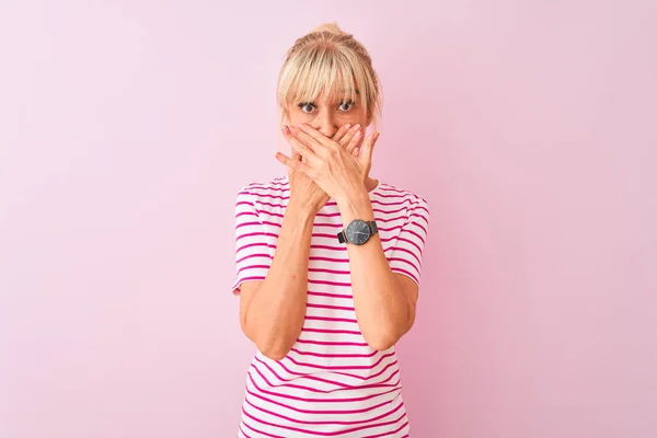 Donna Mezza Età Che Indossa Shirt Righe Piedi Sopra Isolato — Foto Stock