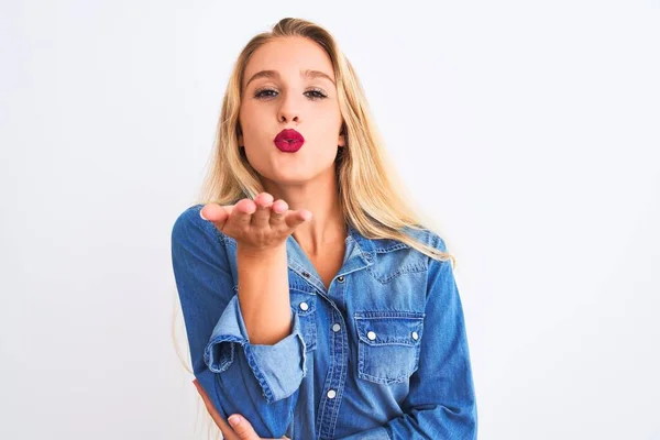 Young Beautiful Woman Wearing Casual Denim Shirt Standing Isolated White — Stock Photo, Image