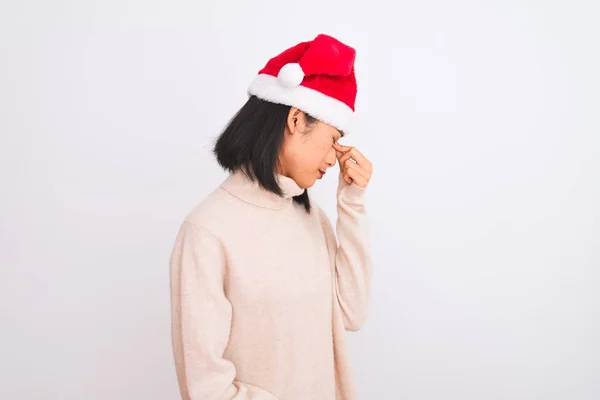 Giovane Bella Donna Cinese Che Indossa Cappello Babbo Natale Sfondo — Foto Stock