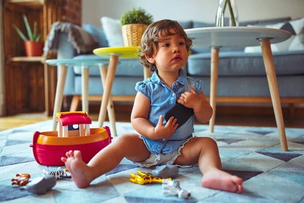 Beautiful Toddler Child Girl Sitting Carpet Playing Smartphone — Stock Photo, Image