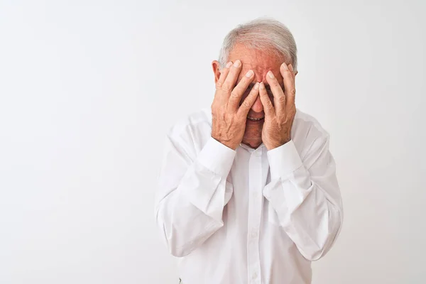 Uomo Anziano Dai Capelli Grigi Indossa Camicia Elegante Piedi Sfondo — Foto Stock