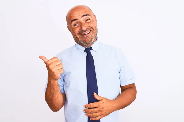 Empresário Meia Idade Usando Gravata Sobre Fundo Branco Isolado Sorrindo — Fotografia de Stock