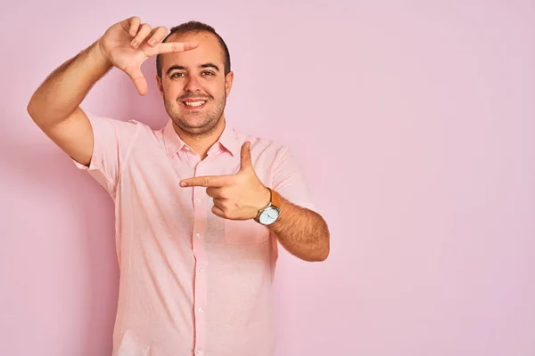 Young Man Wearing Elegant Shirt Standing Isolated Pink Background Smiling — Stock Photo, Image