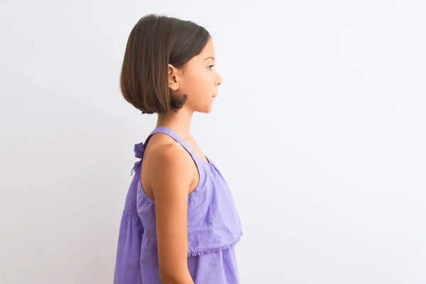 Jeune Belle Enfant Fille Portant Une Robe Décontractée Violette Debout — Photo