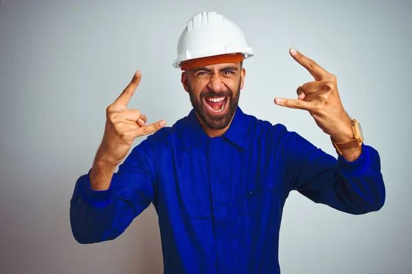 Knappe Indiaanse Arbeider Uniform Helm Geïsoleerde Witte Achtergrond Schreeuwend Met — Stockfoto