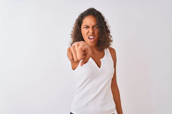 Jovem Brasileira Vestindo Camiseta Casual Sobre Fundo Branco Isolado Apontando — Fotografia de Stock