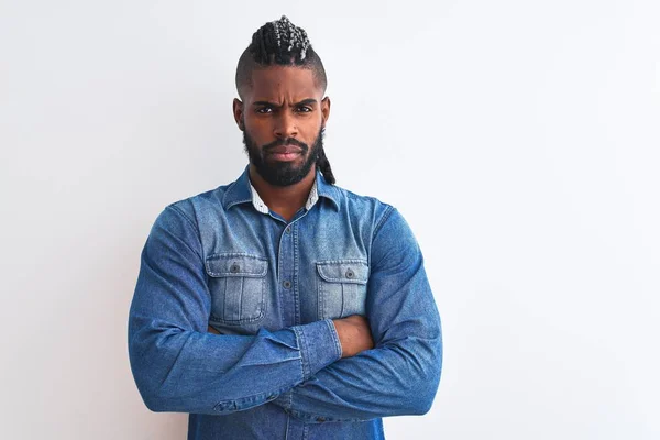 Homem Afro Americano Com Tranças Vestindo Camisa Jeans Sobre Fundo — Fotografia de Stock