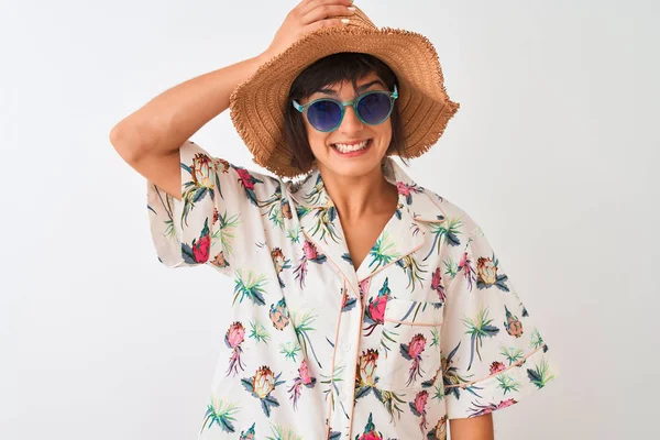 Mujer Vacaciones Con Sombrero Verano Gafas Sol Sobre Fondo Blanco — Foto de Stock