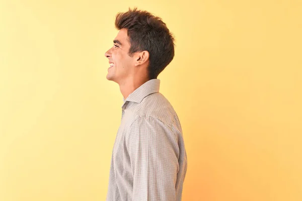 Young Handsome Man Wearing Casual Shirt Standing Isolated Yellow Background — Stock Photo, Image