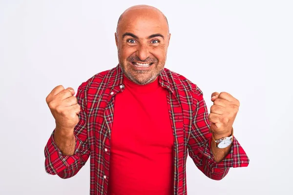 Homem Bonito Meia Idade Vestindo Camisa Casual Sobre Fundo Branco — Fotografia de Stock