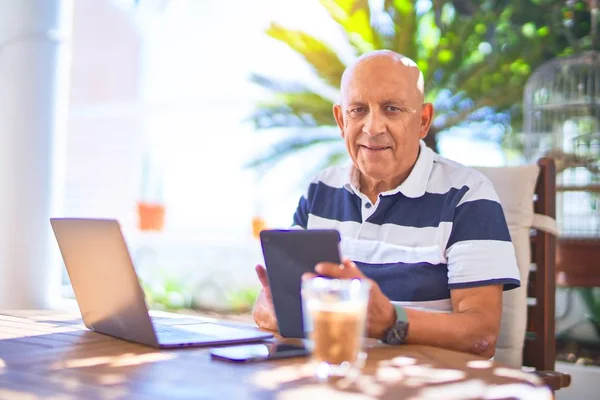 Senior Handsome Man Smiling Happy Confident Sitting Using Laptop Tablet — ストック写真