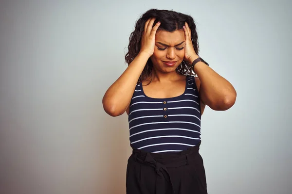 Transseksuele Transgender Vrouw Draagt Gestreept Shirt Geïsoleerde Witte Achtergrond Die — Stockfoto