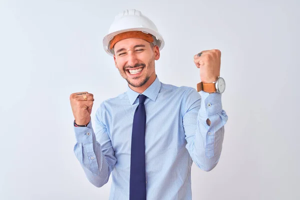 Junger Geschäftsmann Mit Bauunternehmer Schutzhelm Über Isoliertem Hintergrund Sehr Glücklich — Stockfoto