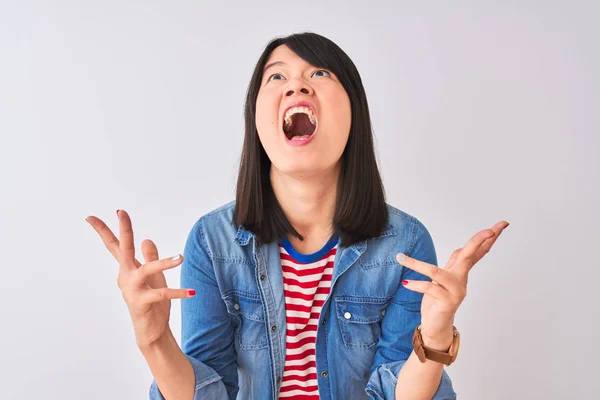 Chinese Vrouw Draagt Denim Shirt Rood Gestreepte Shirt Geïsoleerde Witte — Stockfoto