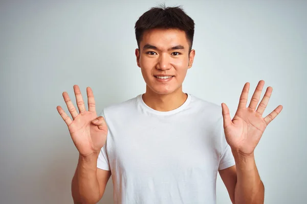 Jovem Asiático Chinês Homem Vestindo Shirt Sobre Isolado Branco Fundo — Fotografia de Stock