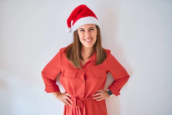 Jovem Mulher Bonita Sorrindo Feliz Vestindo Vestido Vermelho Chapéu Papai — Fotografia de Stock