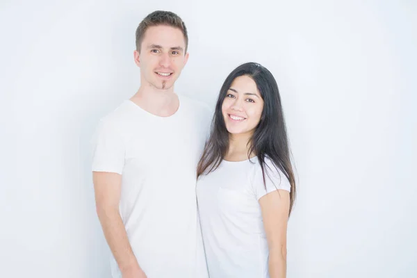 Jovem Casal Bonito Nova Casa Torno Caixas Papelão — Fotografia de Stock