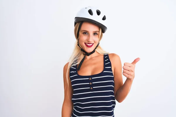 Jovem Mulher Bonita Usando Capacete Bicicleta Sobre Fundo Branco Isolado — Fotografia de Stock