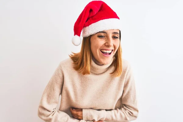 Mooie Roodharige Vrouw Dragen Kerstmuts Geïsoleerde Achtergrond Lachen Hard Lachen — Stockfoto