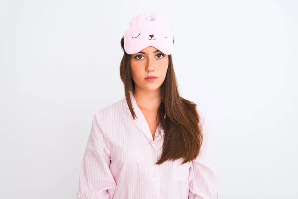 Ung Vacker Flicka Bär Pyjamas Och Sömn Mask Stående Över — Stockfoto
