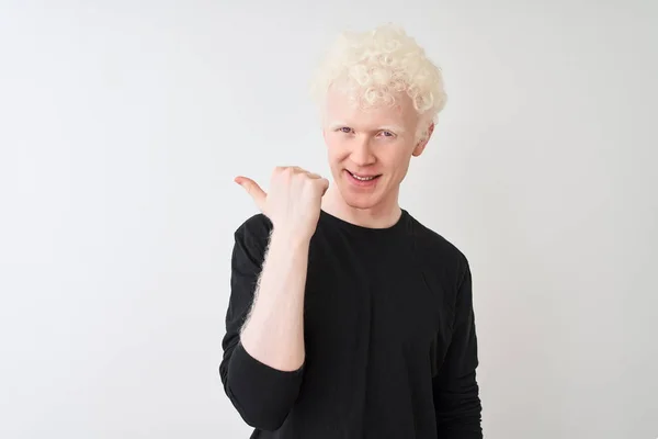 Ung Albino Blond Man Bär Svart Shirt Stående Över Isolerad — Stockfoto