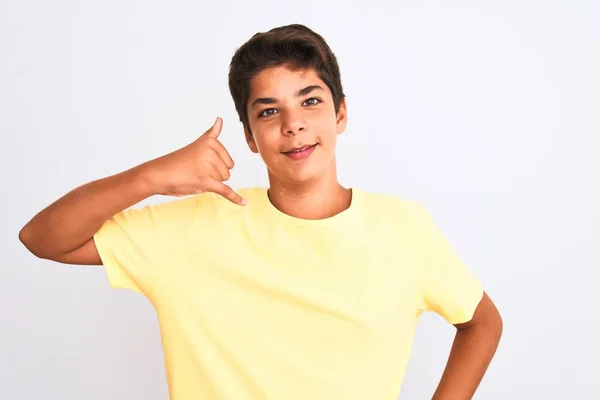 Menino Adolescente Bonito Sobre Fundo Isolado Branco Sorrindo Fazendo Gesto — Fotografia de Stock