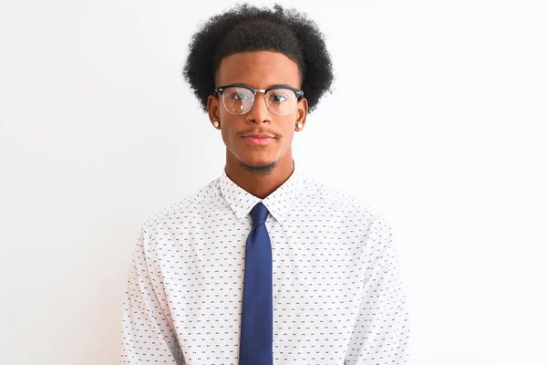 Genç Afrikalı Amerikalı Adamı Izole Edilmiş Beyaz Arka Plan Üzerine — Stok fotoğraf
