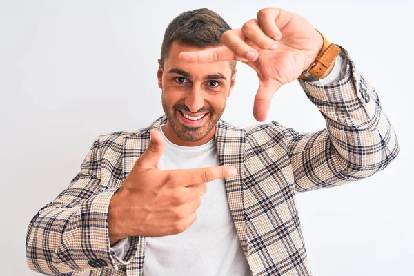 Jovem Homem Negócios Bonito Vestindo Jaqueta Elegante Sobre Fundo Isolado — Fotografia de Stock