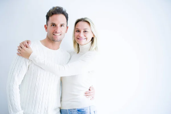 Young Beautiful Couple Wearing Casual Shirt Standing Isolated White Background — Stock Photo, Image