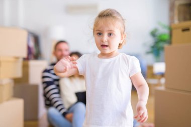 Çocuklu güzel bir aile. 