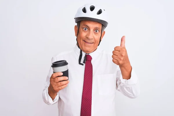 Старший Бізнесмен Велосипедному Шоломі Каву Над Ізольованим Білим Тлом Щасливий — стокове фото