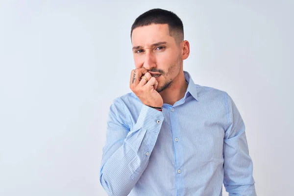 Giovane Uomo Affari Bello Piedi Sfondo Isolato Cercando Stressato Nervoso — Foto Stock