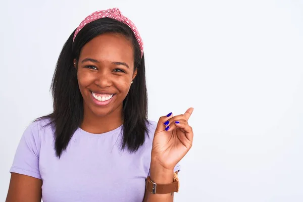 Beautiful Young African American Woman Wearing Diadem Isolated Background Very — Stock Photo, Image