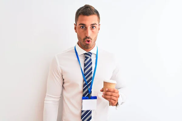 Jonge Knappe Zakenman Draagt Pass Het Drinken Van Koffie Geïsoleerde — Stockfoto