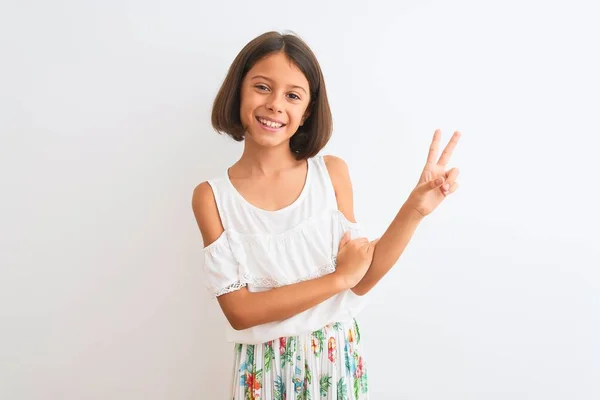 Joven Niña Hermosa Con Vestido Casual Pie Sobre Fondo Blanco —  Fotos de Stock