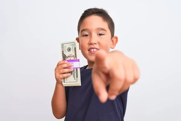 Hermoso Niño Sosteniendo Dólares Pie Sobre Fondo Blanco Aislado Señalando — Foto de Stock