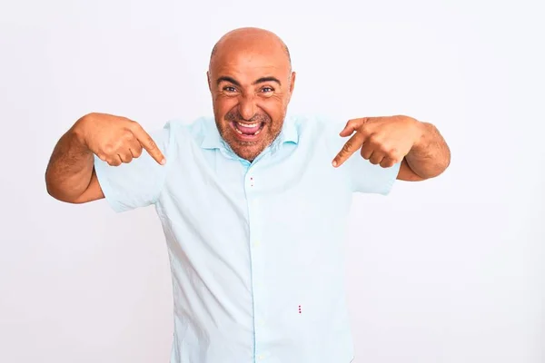 Hombre Guapo Mediana Edad Con Camisa Casual Pie Sobre Fondo —  Fotos de Stock