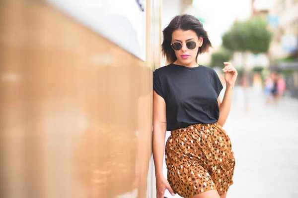 Young Beautiful Girl Wearing Sunglasses Shirt Animal Print Skirt Leaning — Stok fotoğraf